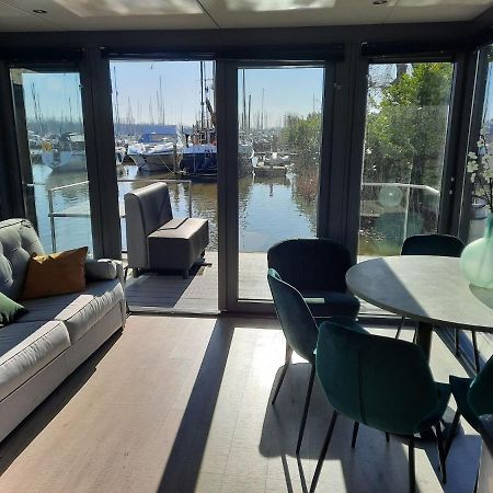 Waterfront Houseboat Near The Centre 호텔 모니켄담 외부 사진